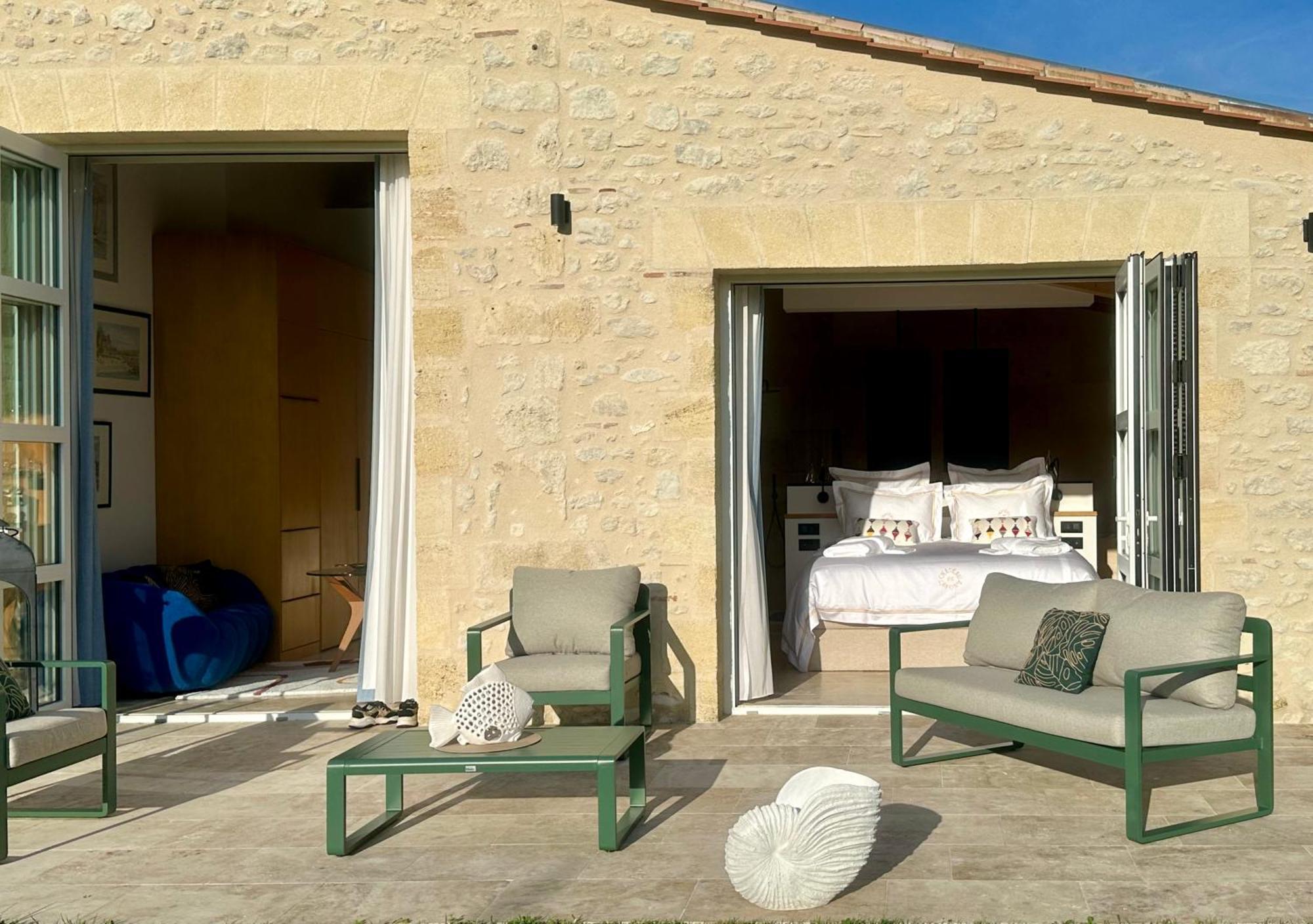 Chateau De Lafont Suites Saint-Vivien  Εξωτερικό φωτογραφία