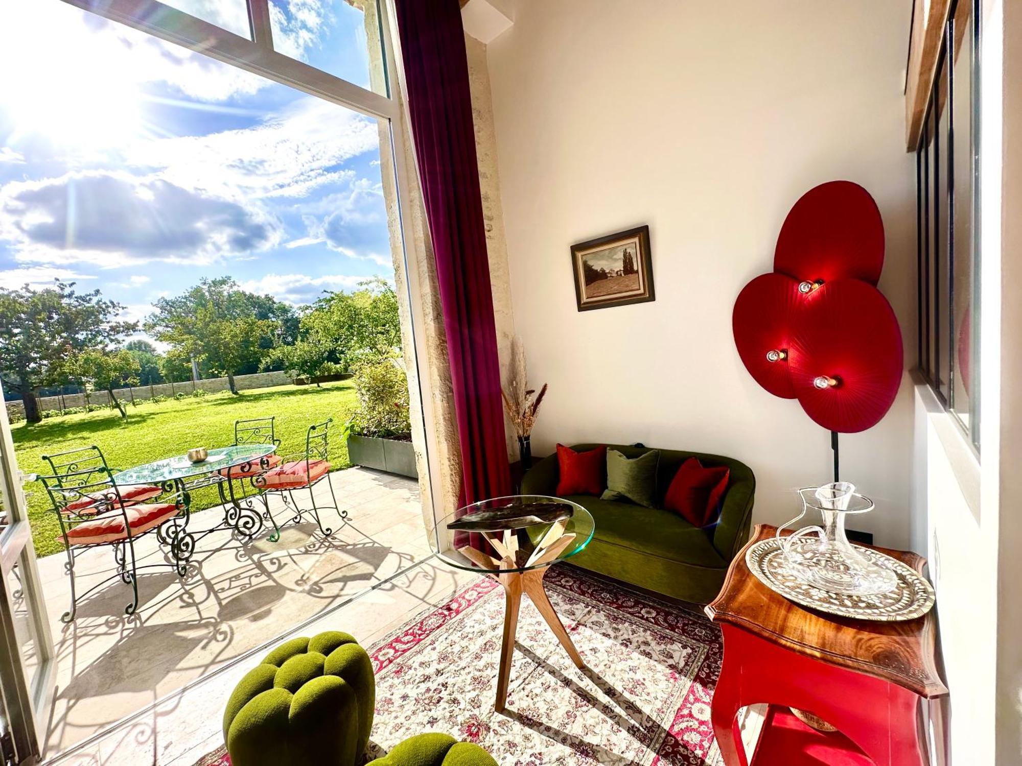 Chateau De Lafont Suites Saint-Vivien  Εξωτερικό φωτογραφία