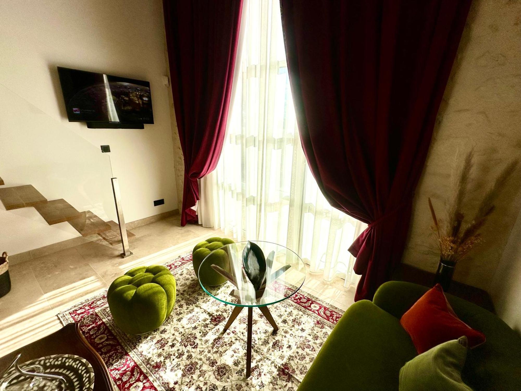 Chateau De Lafont Suites Saint-Vivien  Εξωτερικό φωτογραφία