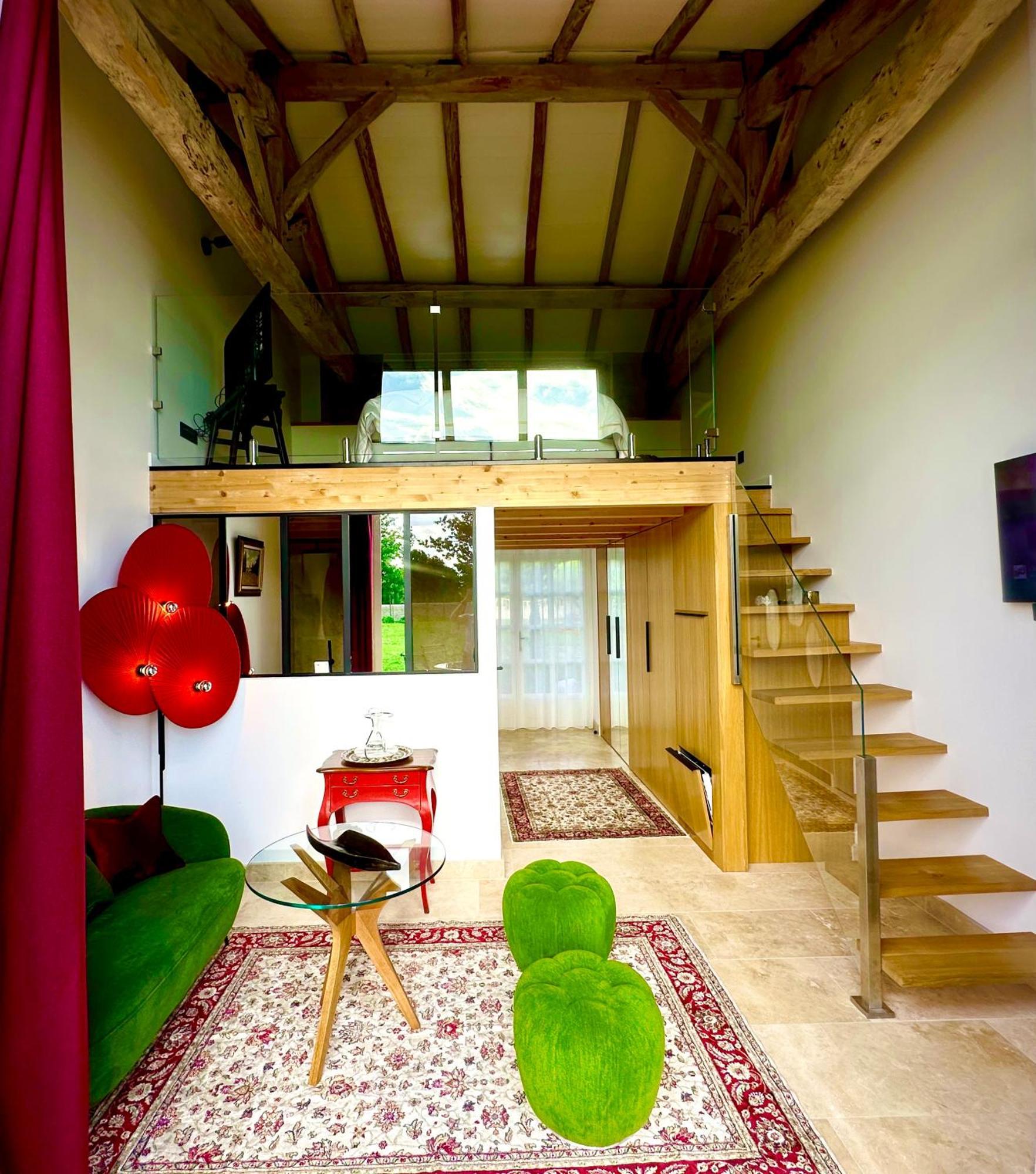 Chateau De Lafont Suites Saint-Vivien  Εξωτερικό φωτογραφία