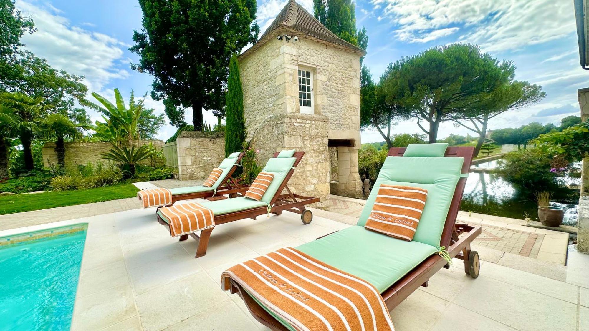 Chateau De Lafont Suites Saint-Vivien  Εξωτερικό φωτογραφία